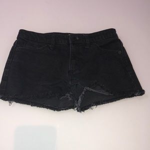 Cute black high rise short shorts.